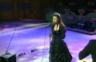 CELINE DION – Receiving a World Music Award & Call the man (Live / En Public) 1997